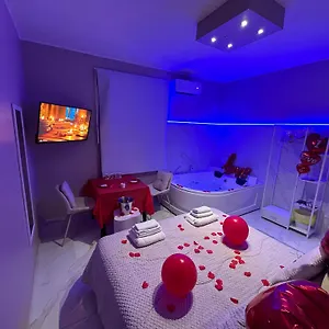 https://holiday-house-katane.taorminaitalyhotels.com